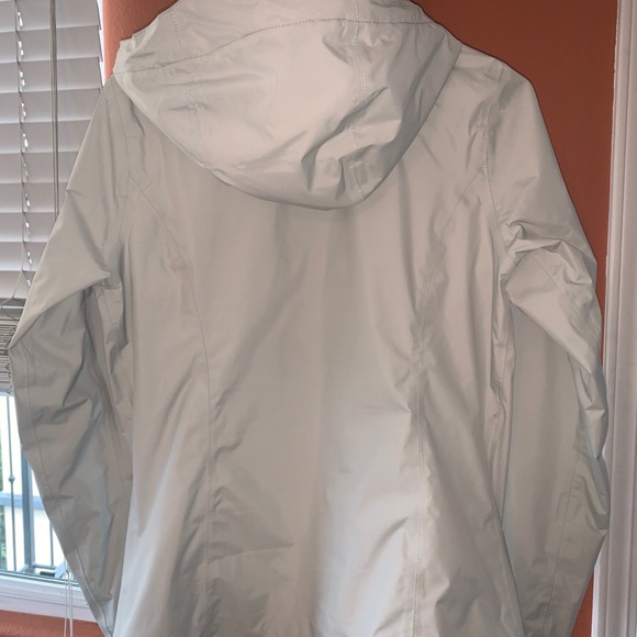 North Face Rain jacket (with hood) - Picture 6 of 6